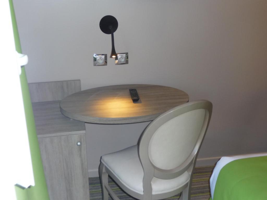 Hotel Floridor Etoile Aulnay-sous-Bois Szoba fotó